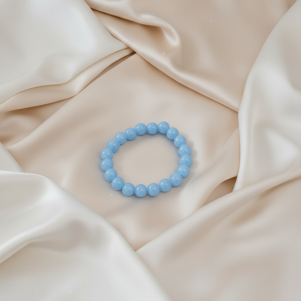Pulseira luminosa azul com fundo neutro